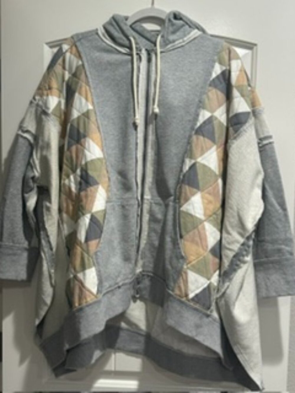 NWOT Blue Velvet‎ Quilted Oversized Hoodie size- SMALL